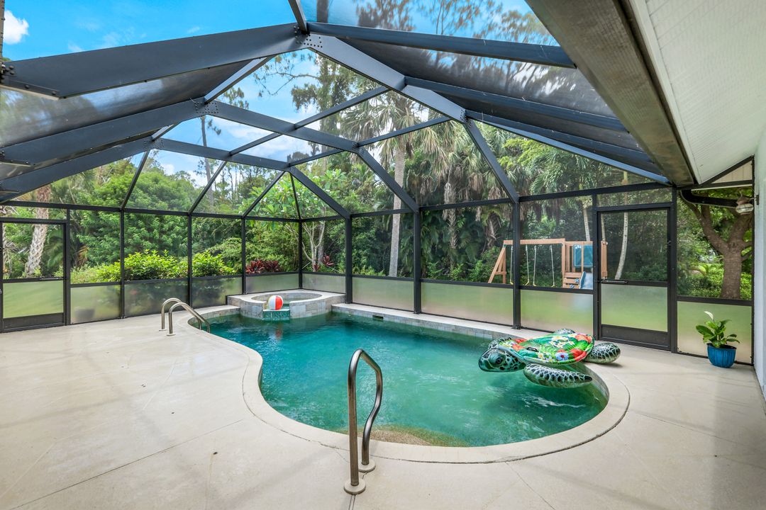 124 Heritage Way, Naples, FL 34110