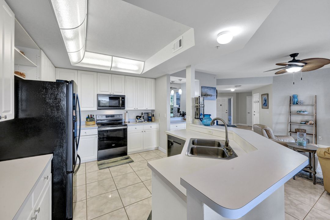 201 Vintage Bay Dr  #B8, Marco Island, FL 34145