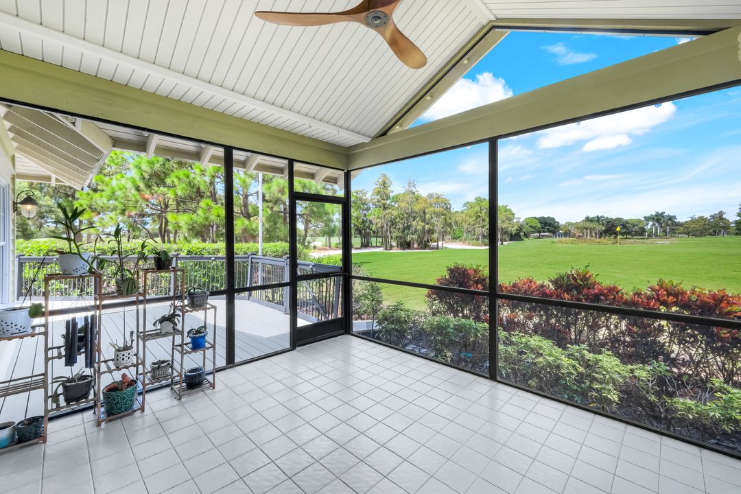 28 Golf Cottage Dr, Naples, FL 34105