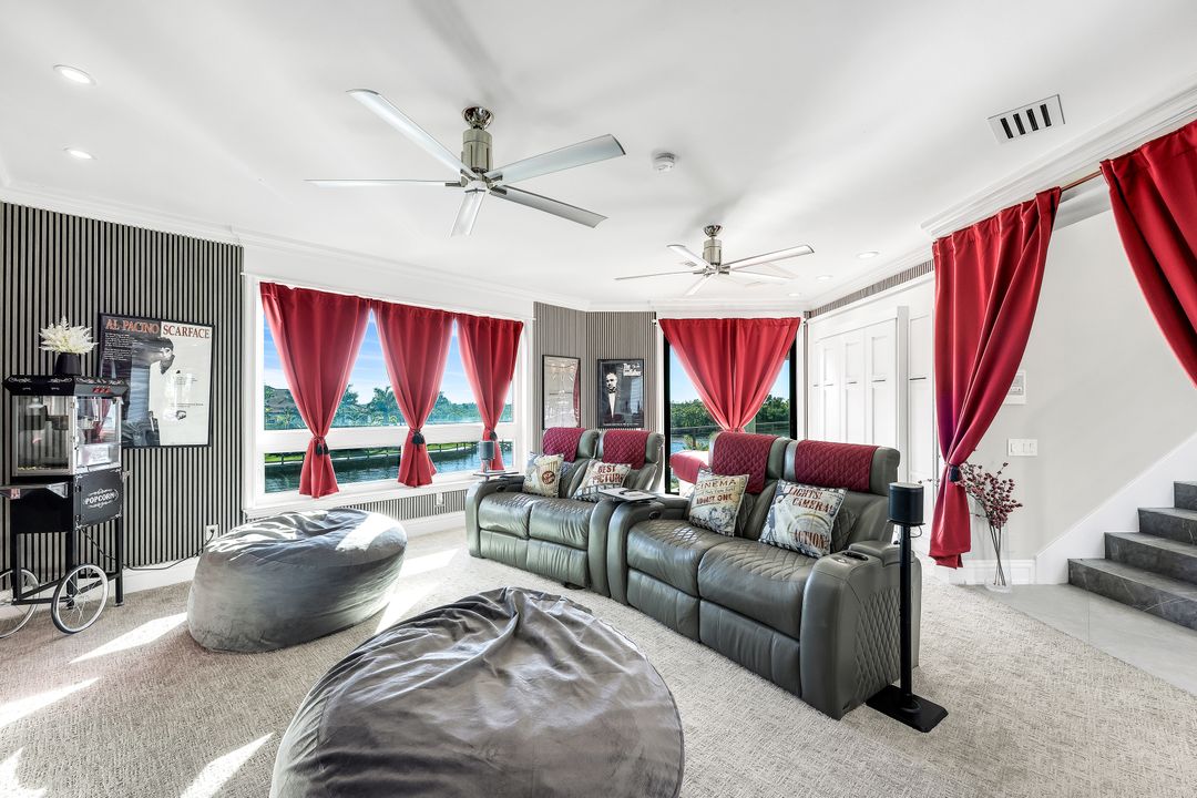 1518 Hermitage Ln, Cape Coral, FL 33914