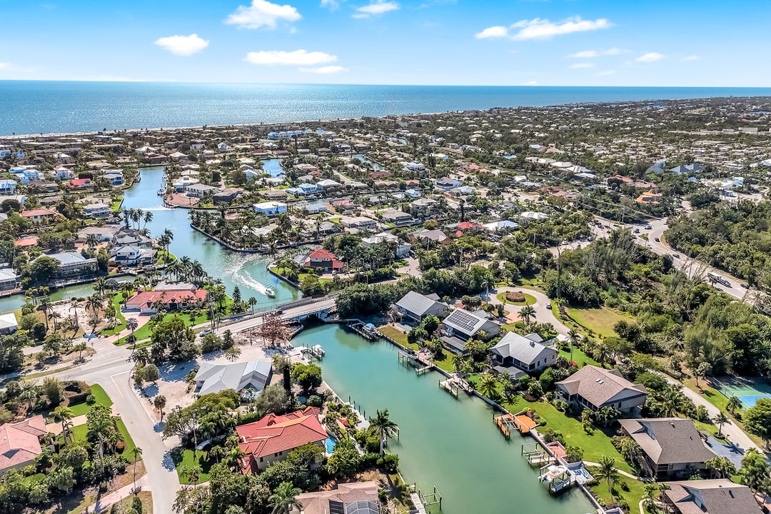 1126 Harbour Cottage Ct, Sanibel, FL 33957