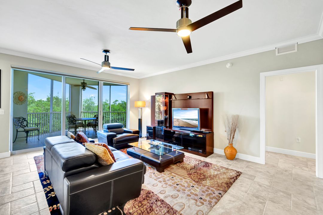 337 Vintage Bay Dr #D1, Marco Island, FL 34145