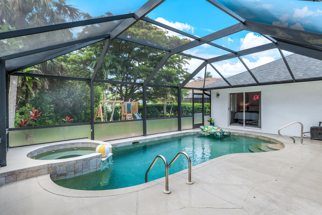 124 Heritage Way, Naples, FL 34110