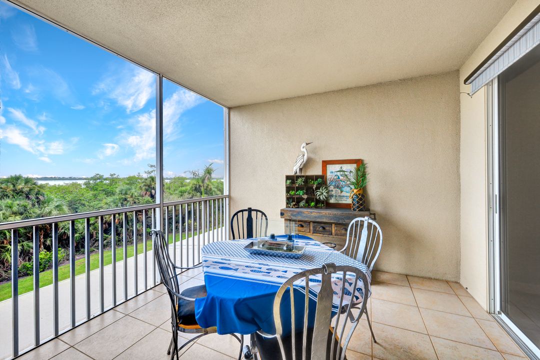 201 Vintage Bay Dr  #B8, Marco Island, FL 34145