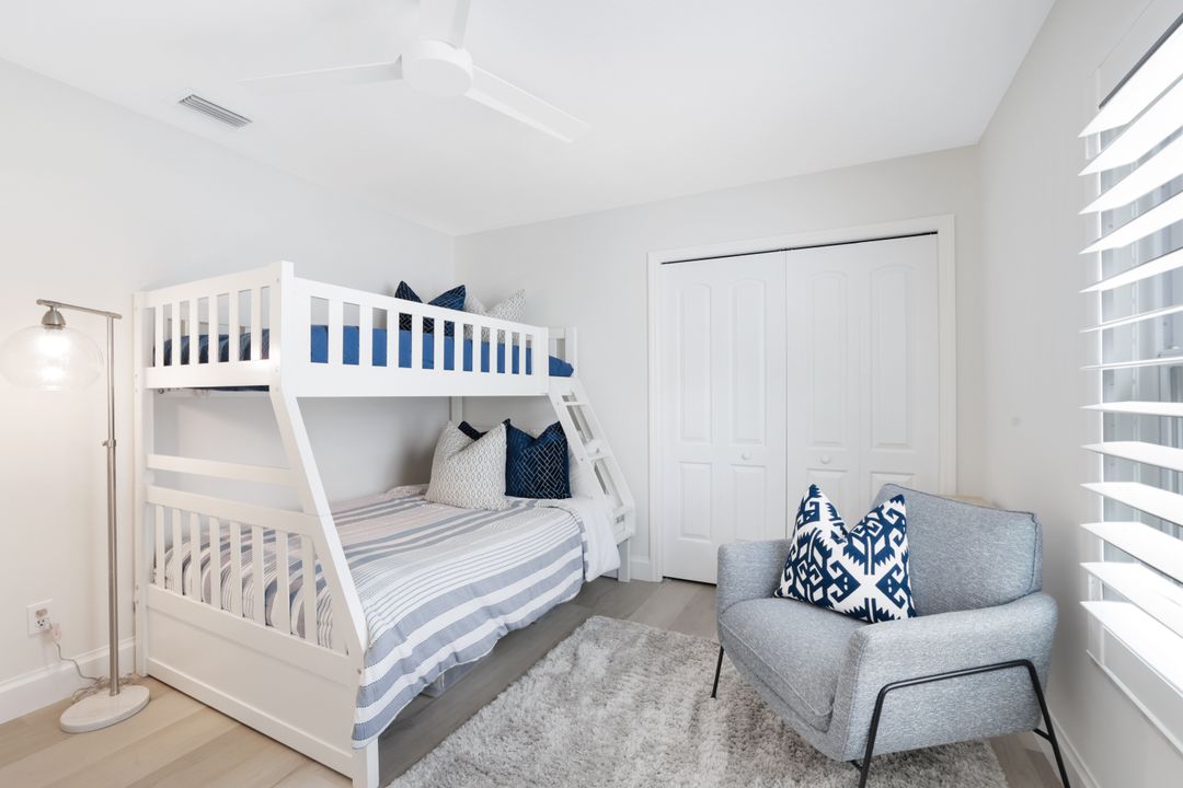 1507 Vintage Ln, Naples, FL 34104