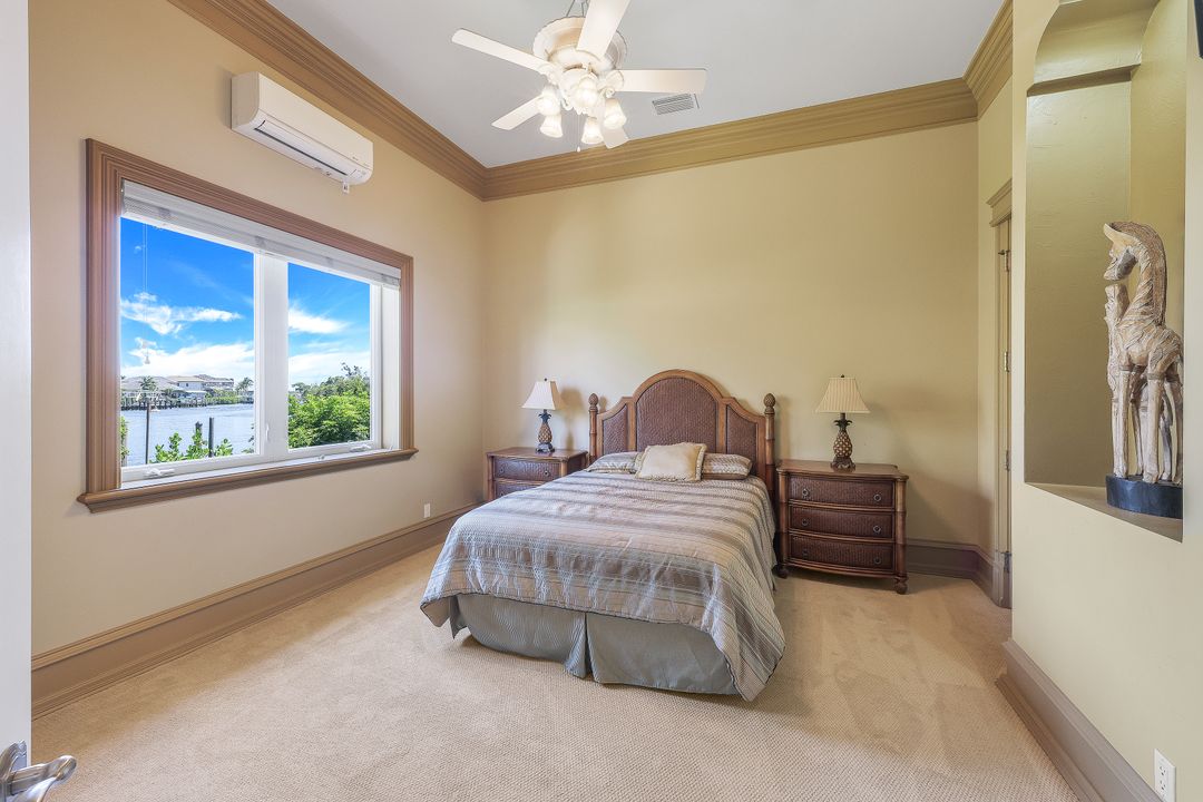 1532 Hermitage Ln, Cape Coral, FL 33914