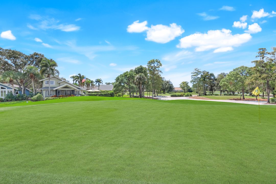 28 Golf Cottage Dr, Naples, FL 34105