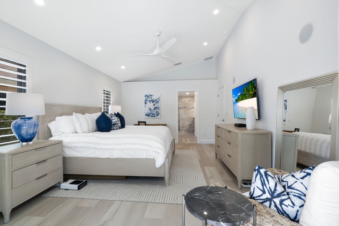 1507 Vintage Ln, Naples, FL 34104