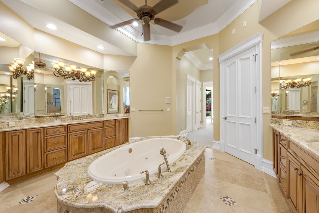 1532 Hermitage Ln, Cape Coral, FL 33914