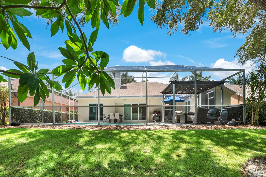 1507 Vintage Ln, Naples, FL 34104