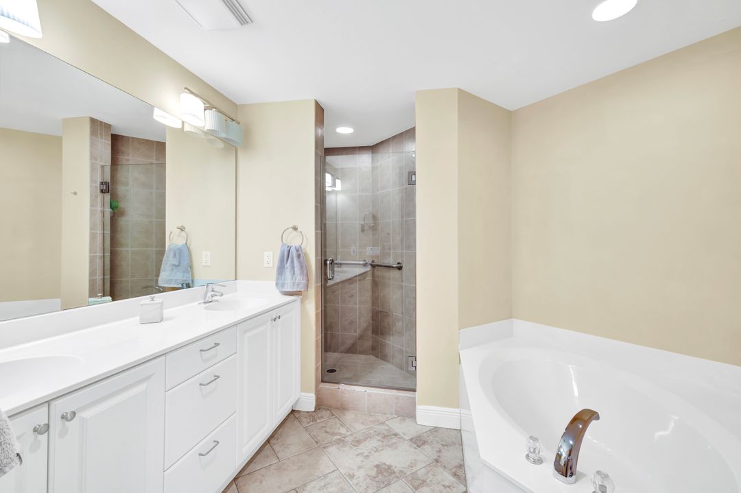 337 Vintage Bay Dr #D1, Marco Island, FL 34145