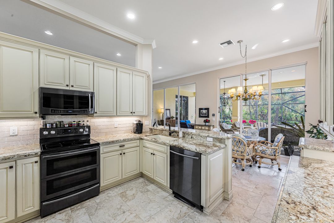 3629 Olde Cottage Ln, Bonita Springs, FL 34134