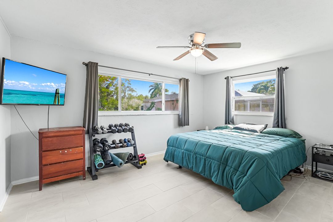 1670 N Hermitage Rd, Fort Myers, FL 33919