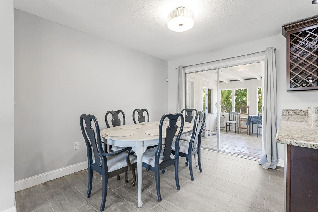 1670 N Hermitage Rd, Fort Myers, FL 33919