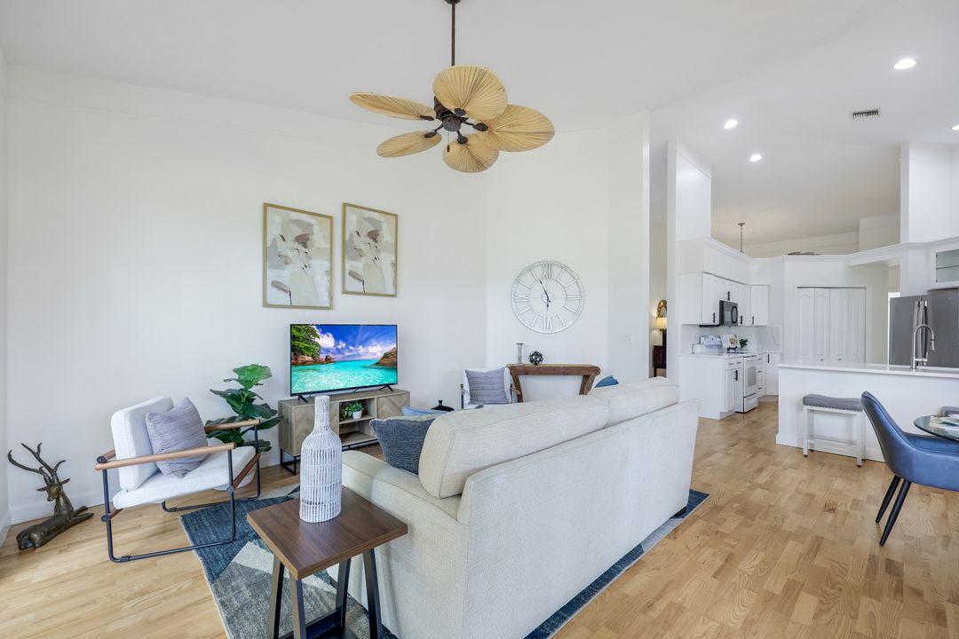 2237 Heritage Greens Dr, Naples, FL 34119