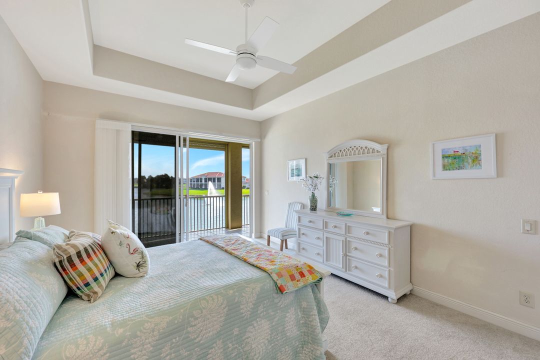 689 Vintage Reserve Cir #15D, Naples, FL 34119