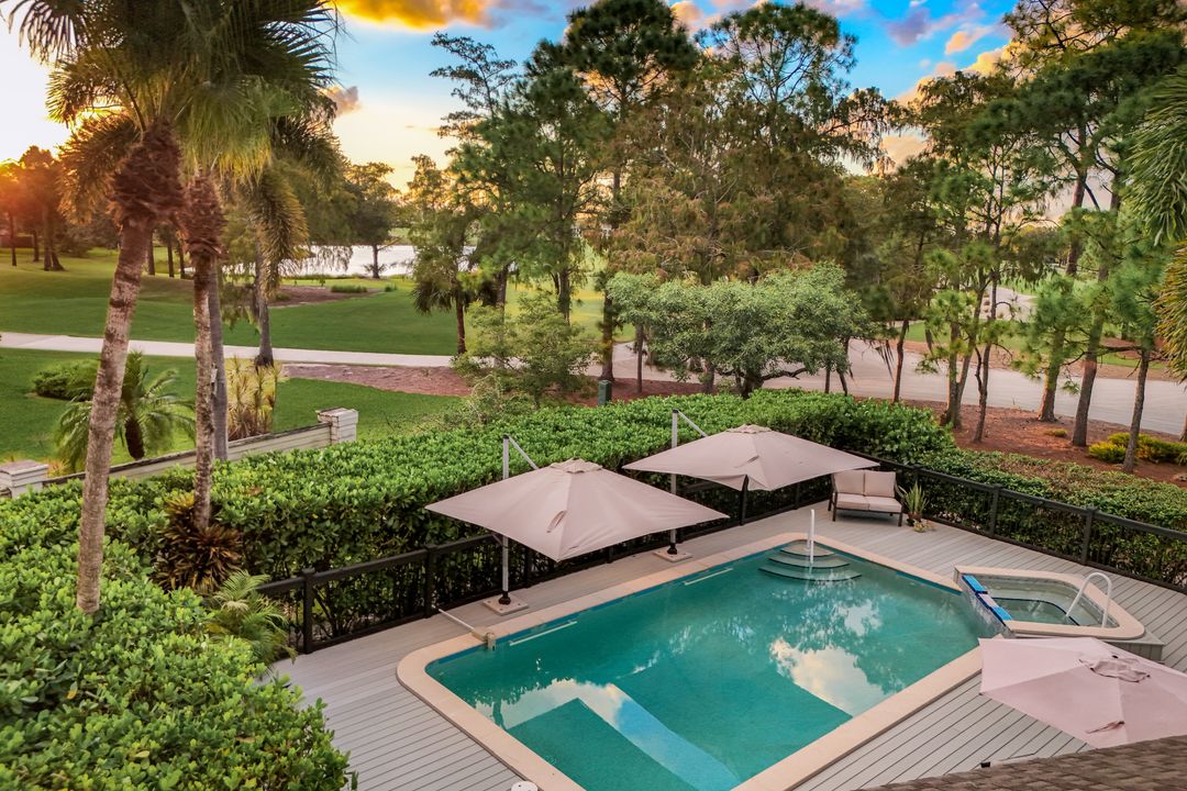 28 Golf Cottage Dr, Naples, FL 34105