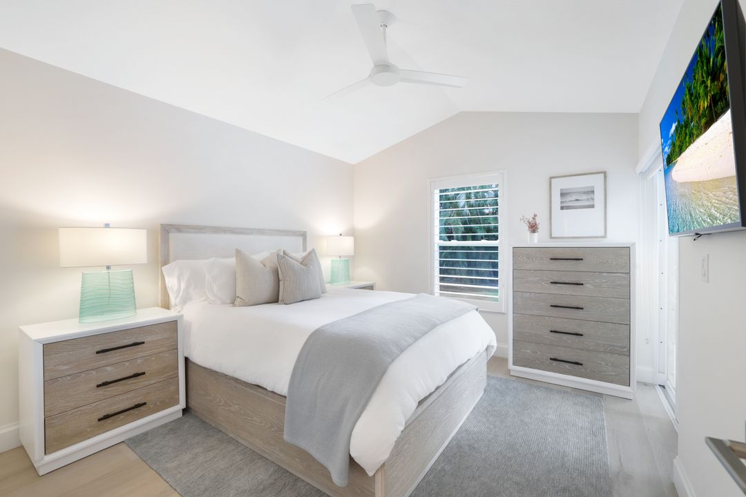 1507 Vintage Ln, Naples, FL 34104