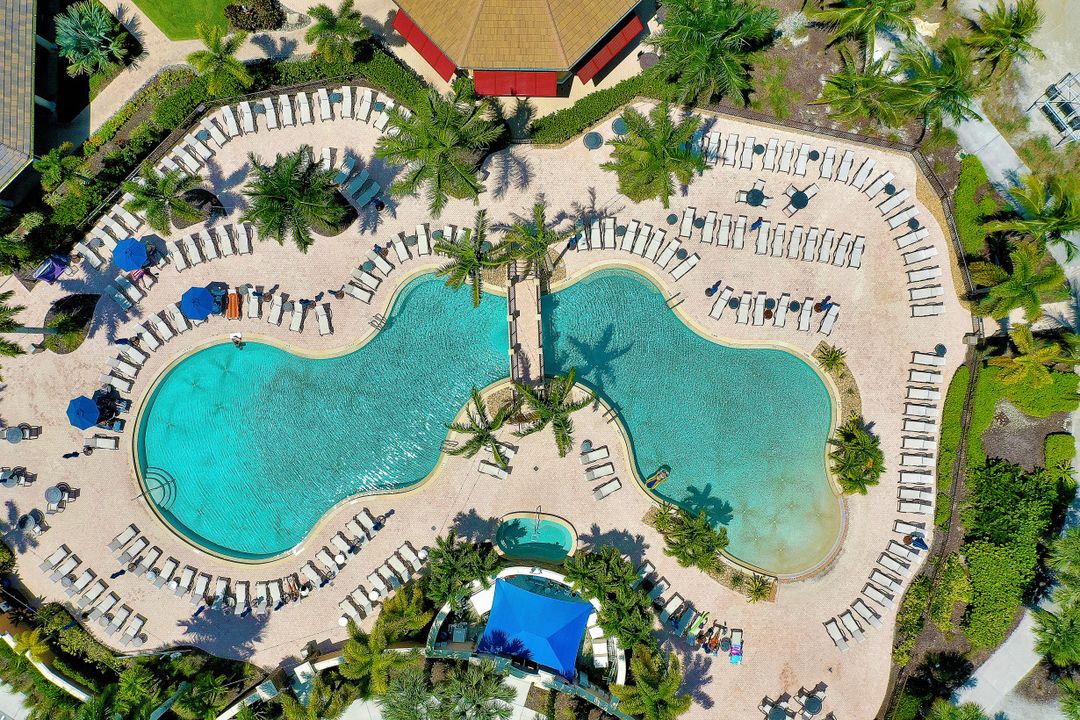 8761 Hideaway Harbor Ct, Naples, FL 34120