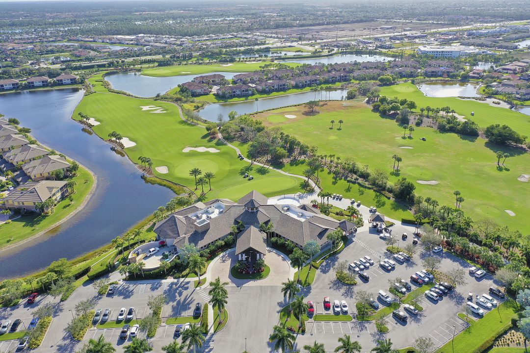 8761 Hideaway Harbor Ct, Naples, FL 34120