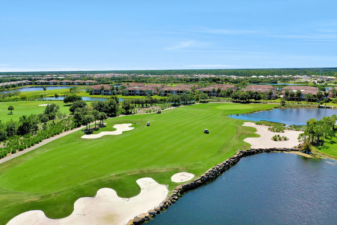 8761 Hideaway Harbor Ct, Naples, FL 34120