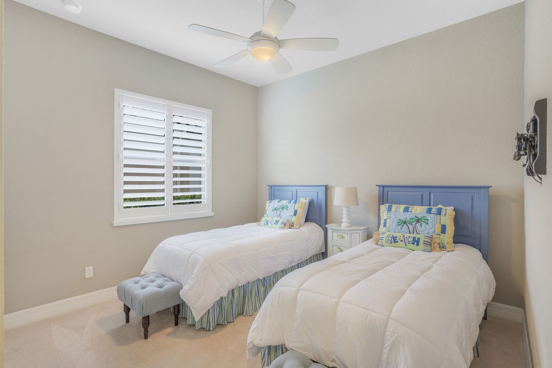 11516 Stonecreek Cir, Fort Myers, FL 33913