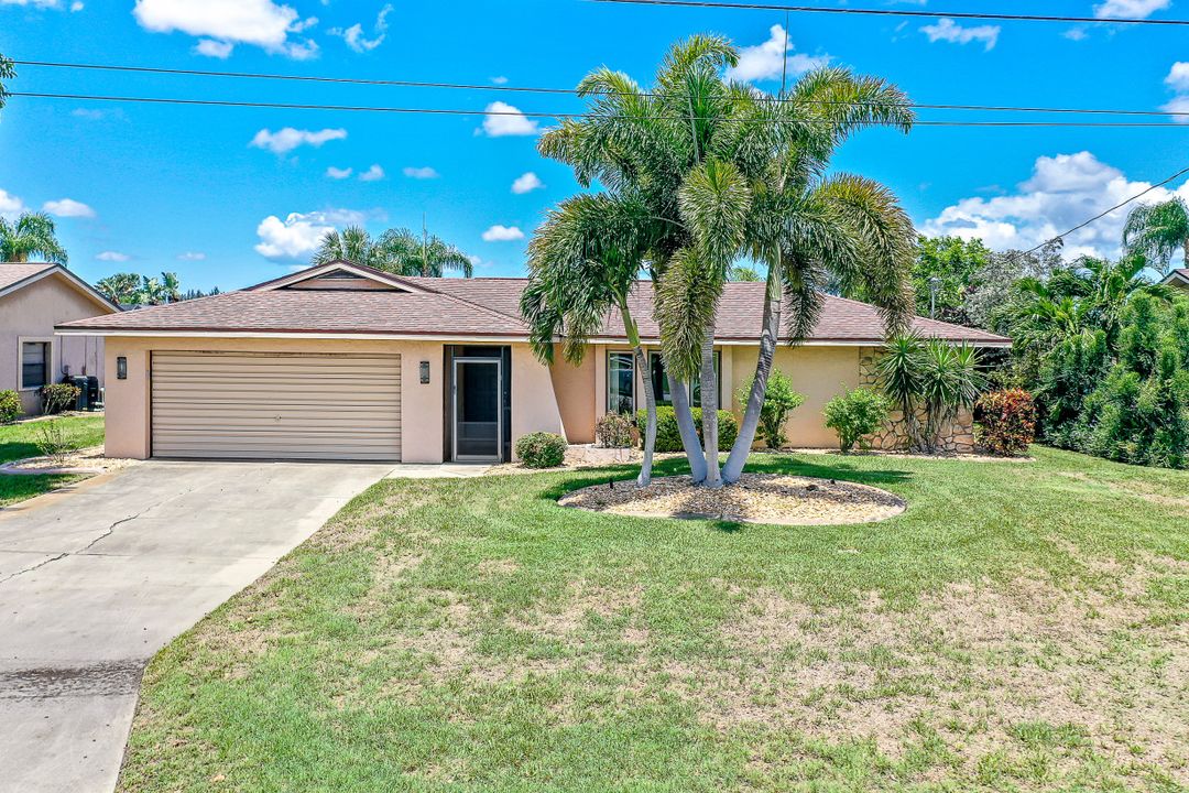 2002 SE 6th Ave, Cape Coral, FL 33990