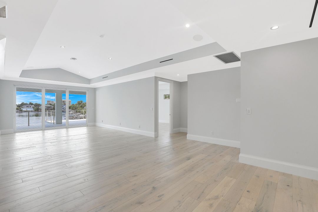 313 Turtle Hatch Rd, Naples, FL 34103