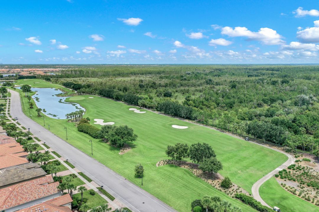 9403 Copper Rock Ct, Naples, FL 34120