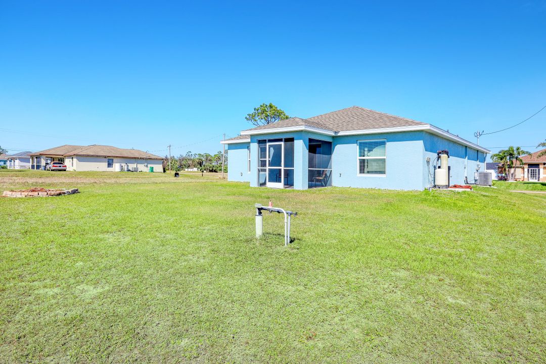 1634 NE 34th St, Cape Coral, FL 33909