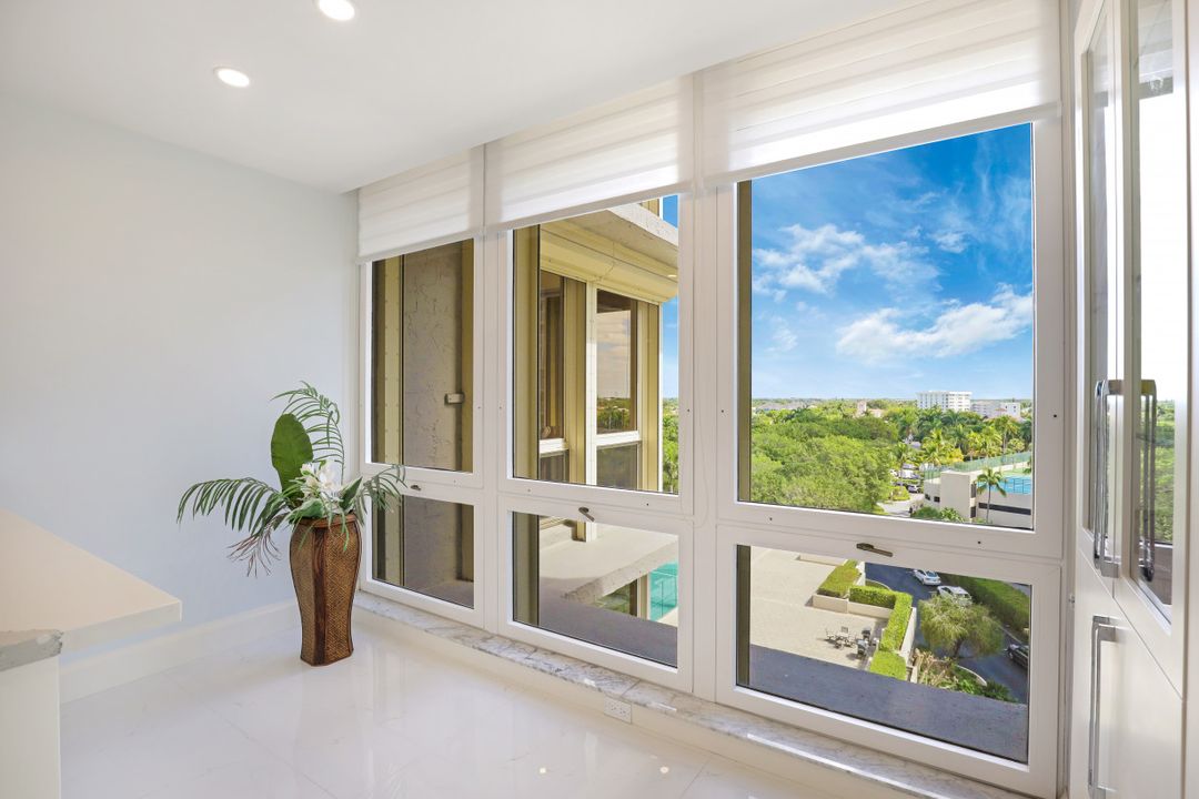 4051 Gulf Shore Blvd N #806, Naples, FL 34103