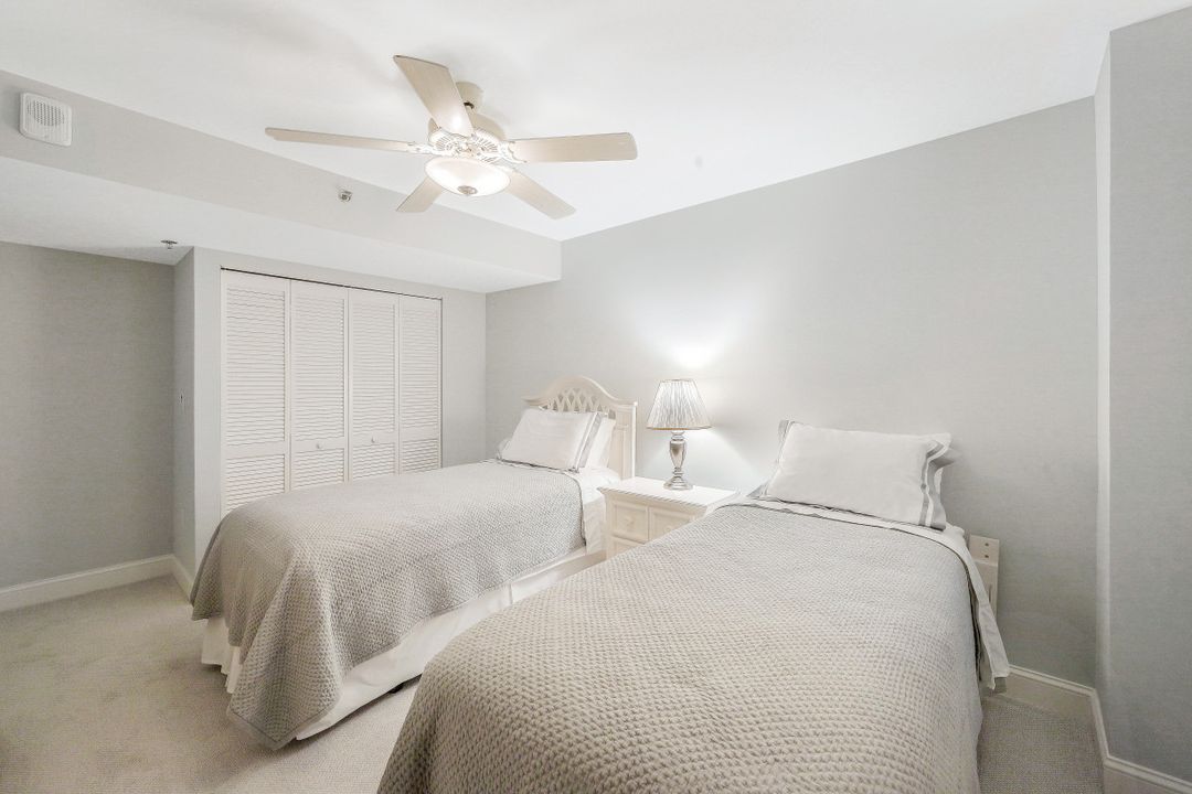 6585 Nicholas Blvd #1705, Naples, FL 34108