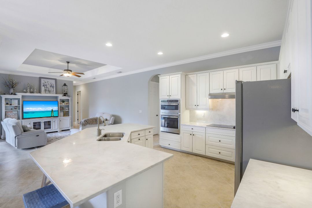 10153 Biscayne Bay Ln, Naples, FL 34120