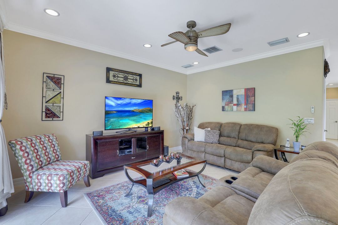 1627 Triangle Palm Terrace, Naples, FL 34119