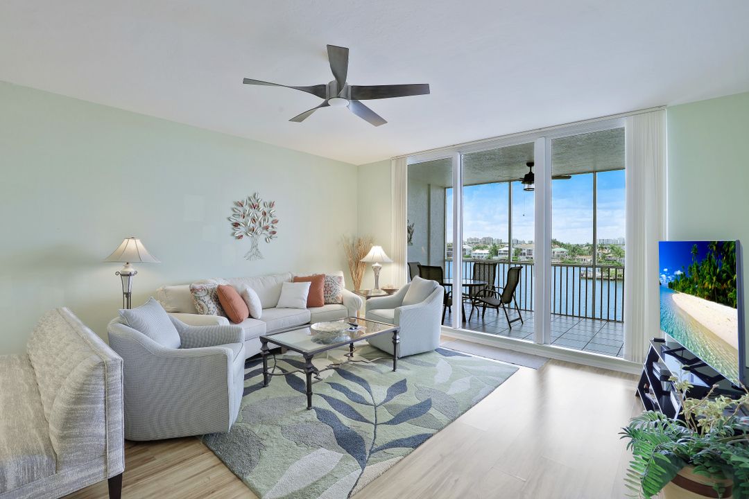 410 Flagship Dr #505, Naples, FL 34108