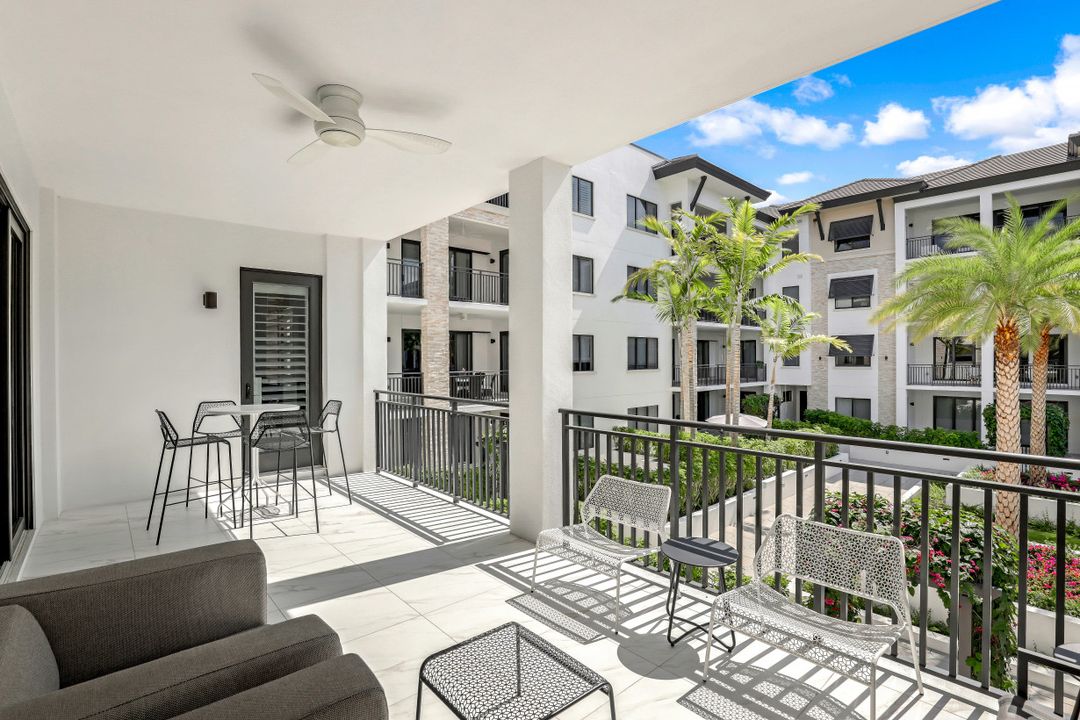 1135 3rd Ave S #Unit 308, Naples, FL 34102