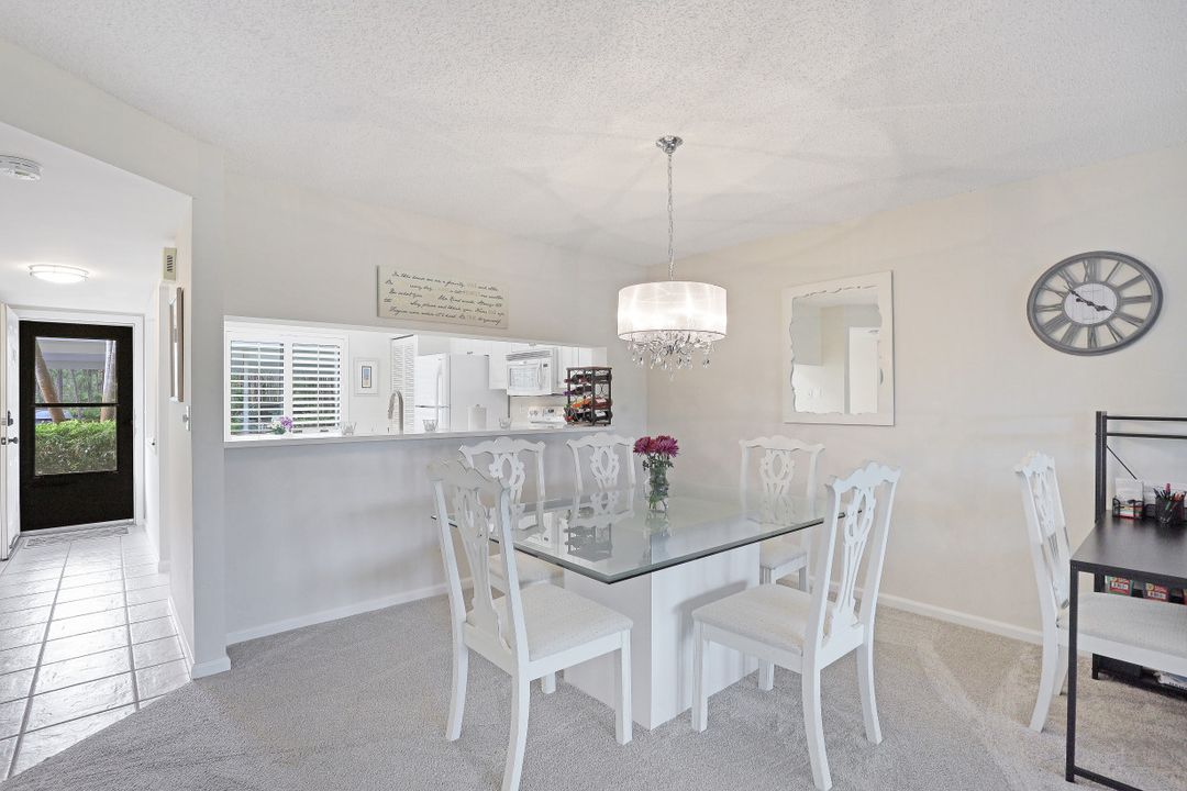 5792 Deauville Cir, Naples, FL 34112