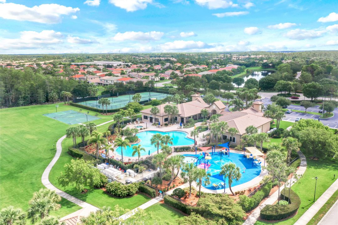 11137 Sparkleberry Dr, Fort Myers, FL 33913