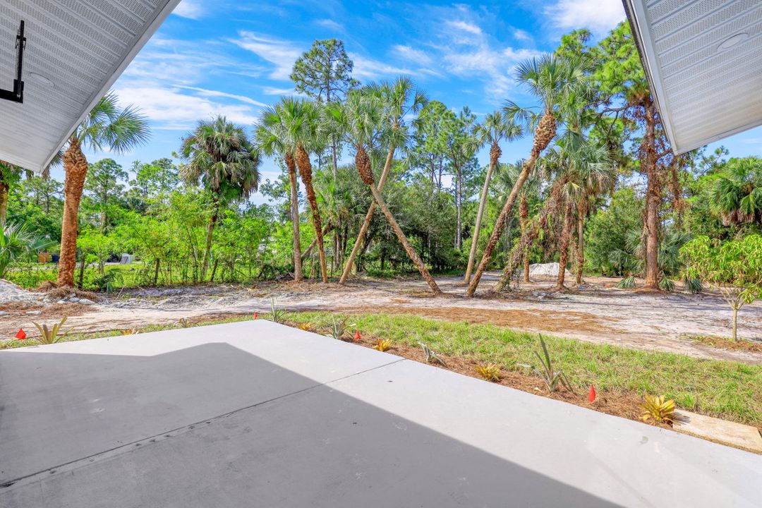 241 12th St SE, Naples, FL 34117