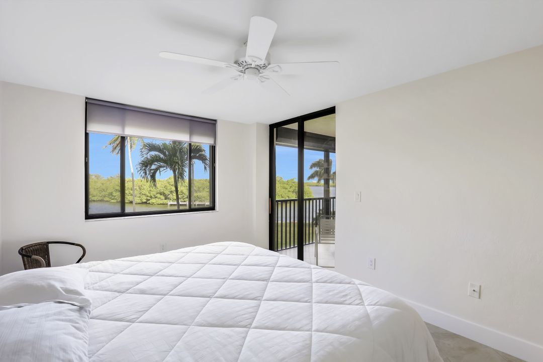 17 Bluebill Ave #104, Naples, FL 34108