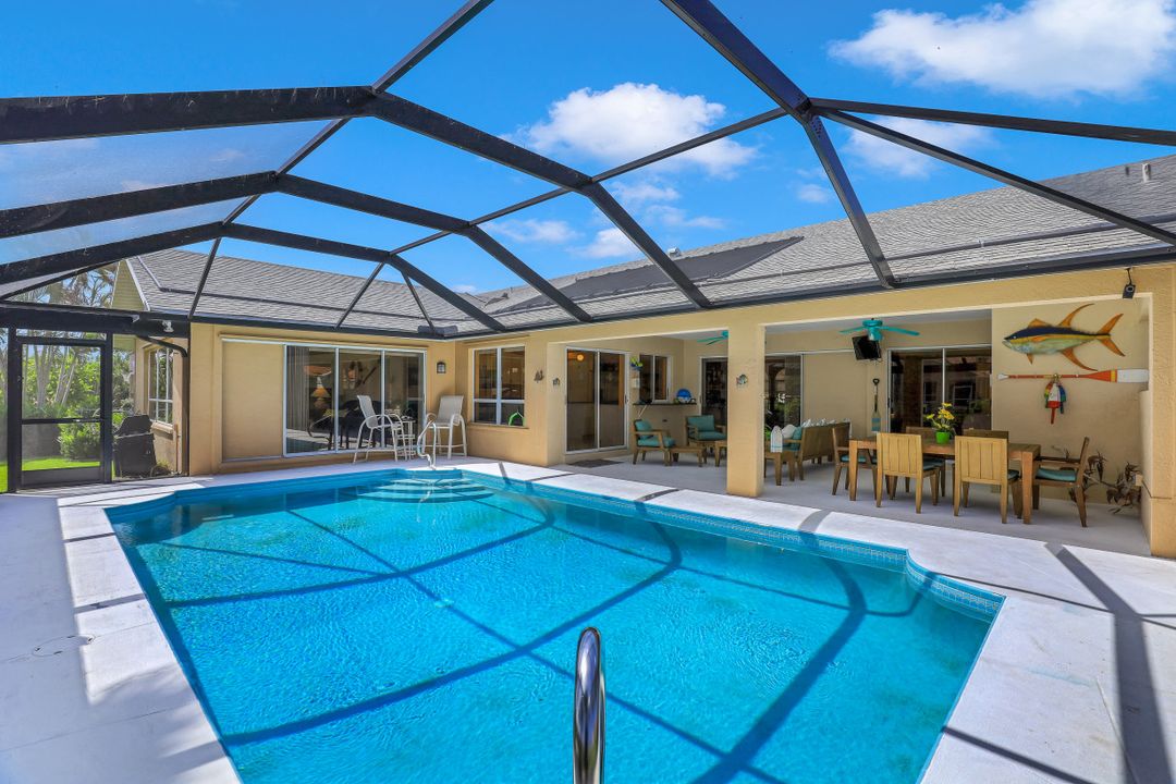 5215 Tamiami Ct, Cape Coral, FL 33904