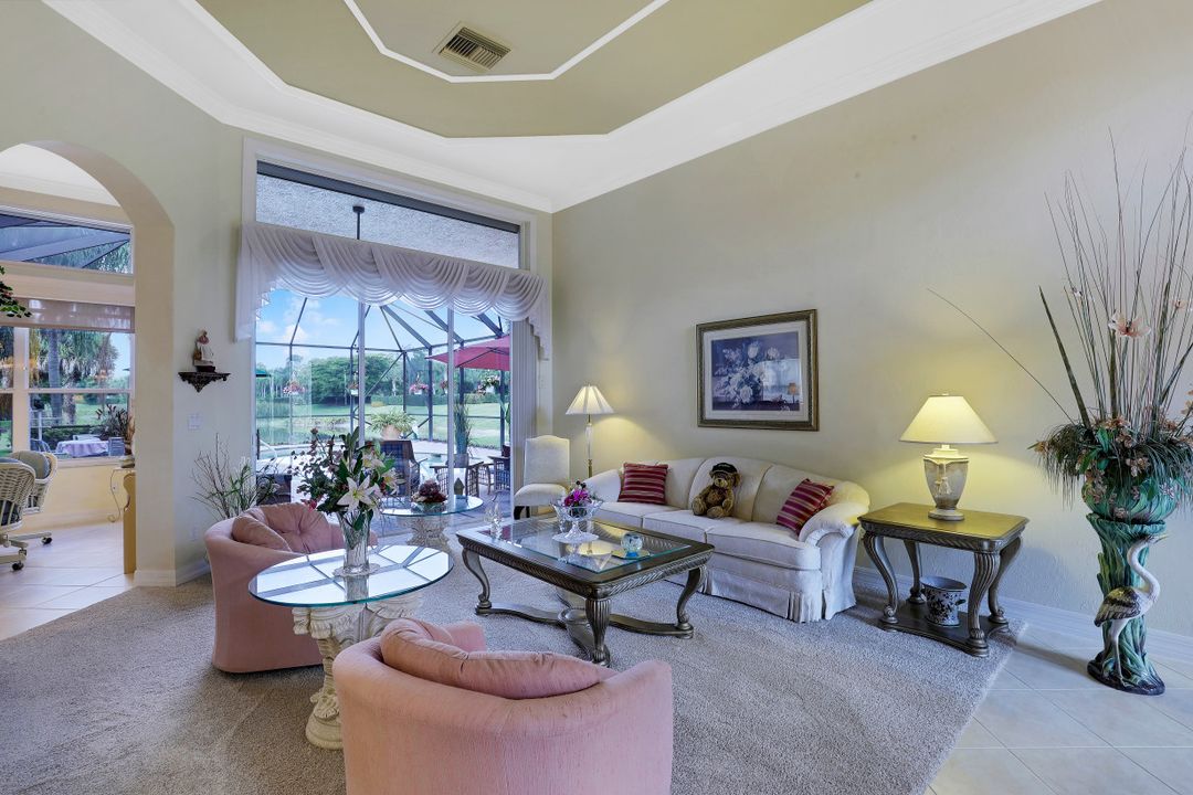 1427 King Sago Ct, Naples, FL 34119