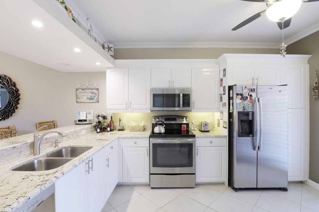 1615 Windy Pines Dr #5, Naples, FL 34112