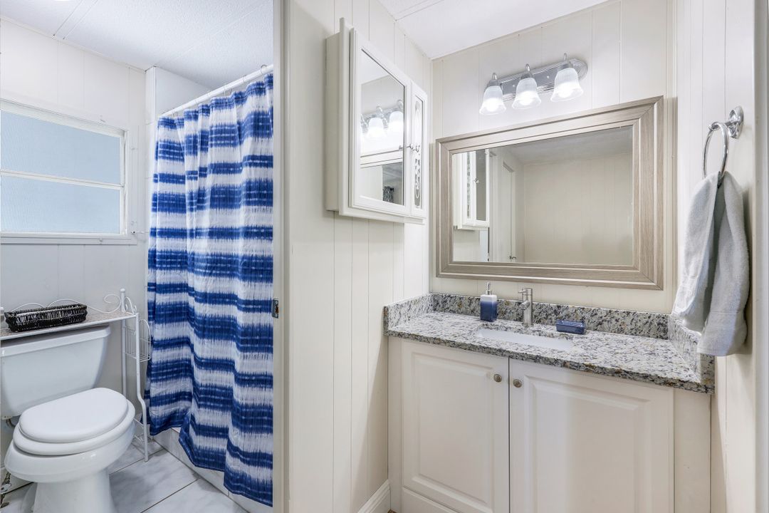 21 Lemans Dr, Naples, FL 34112