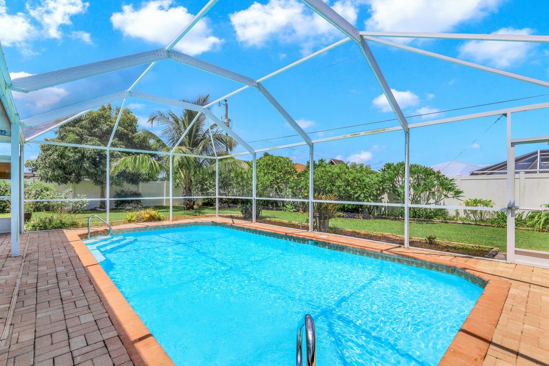 1007 Archer Pkwy E, Cape Coral, FL 33904