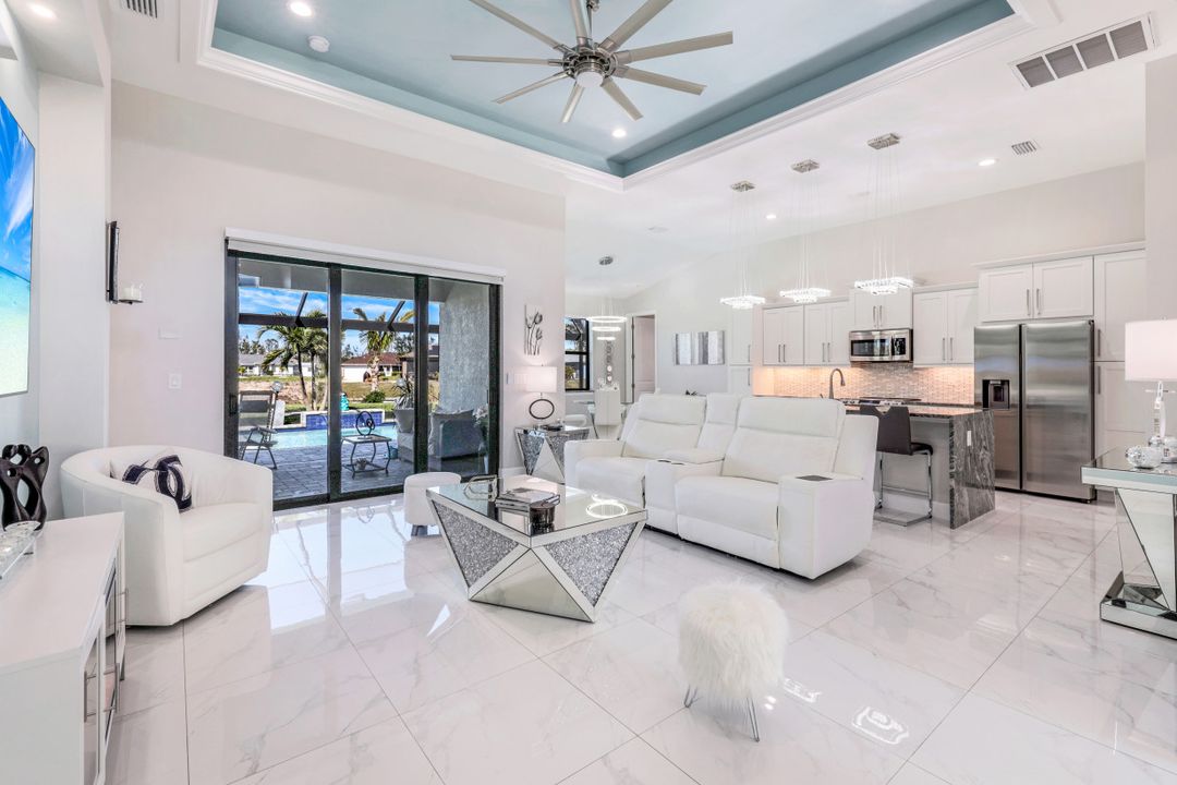 1833 SW 11th Terrace, Cape Coral, FL 33991