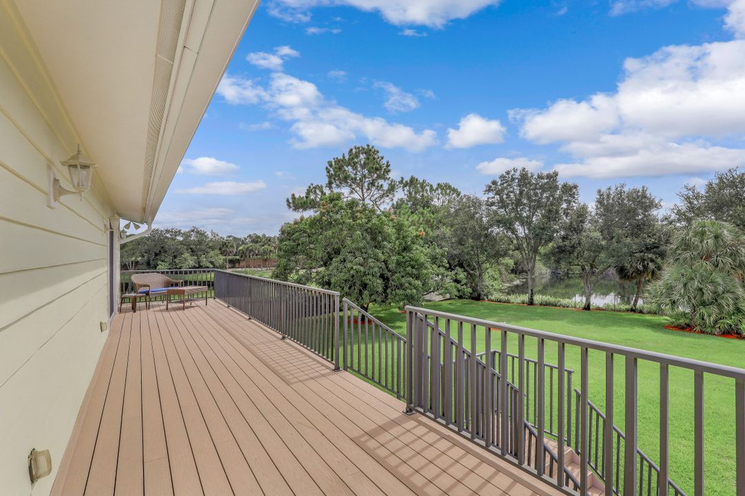 762 Hickory Rd, Naples, FL 34108