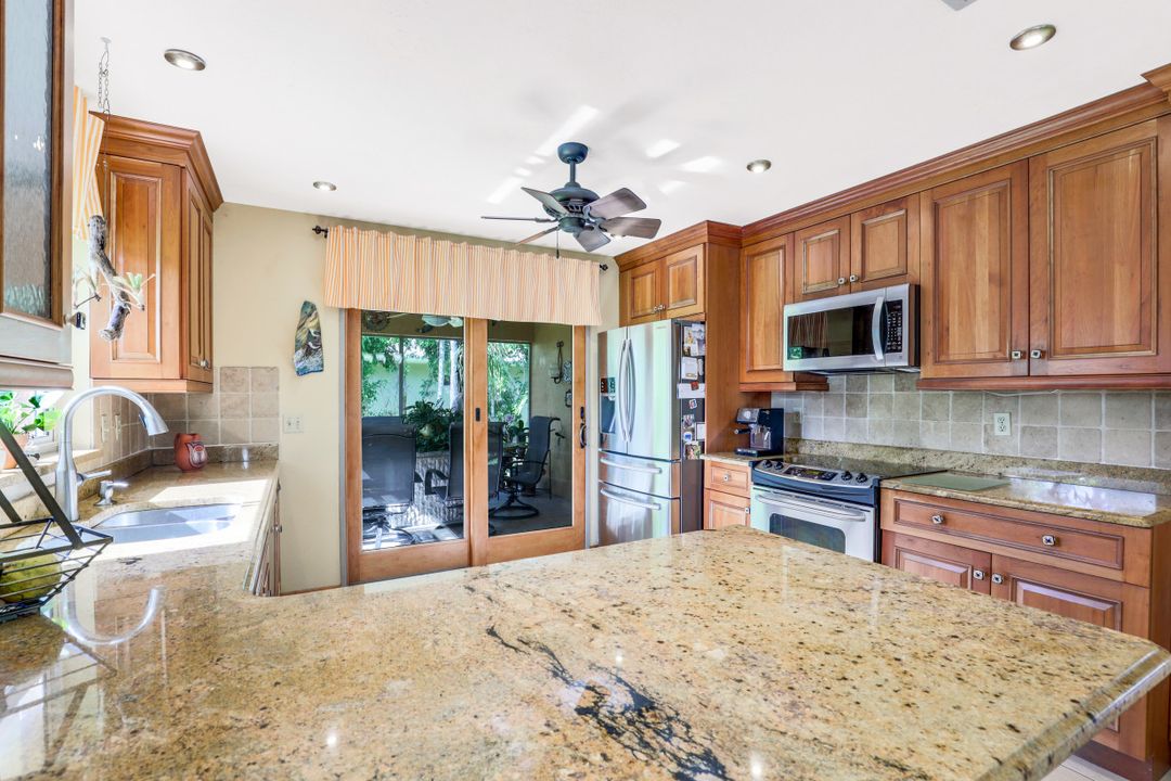 27011 Homewood Dr, Bonita Springs, FL 34135