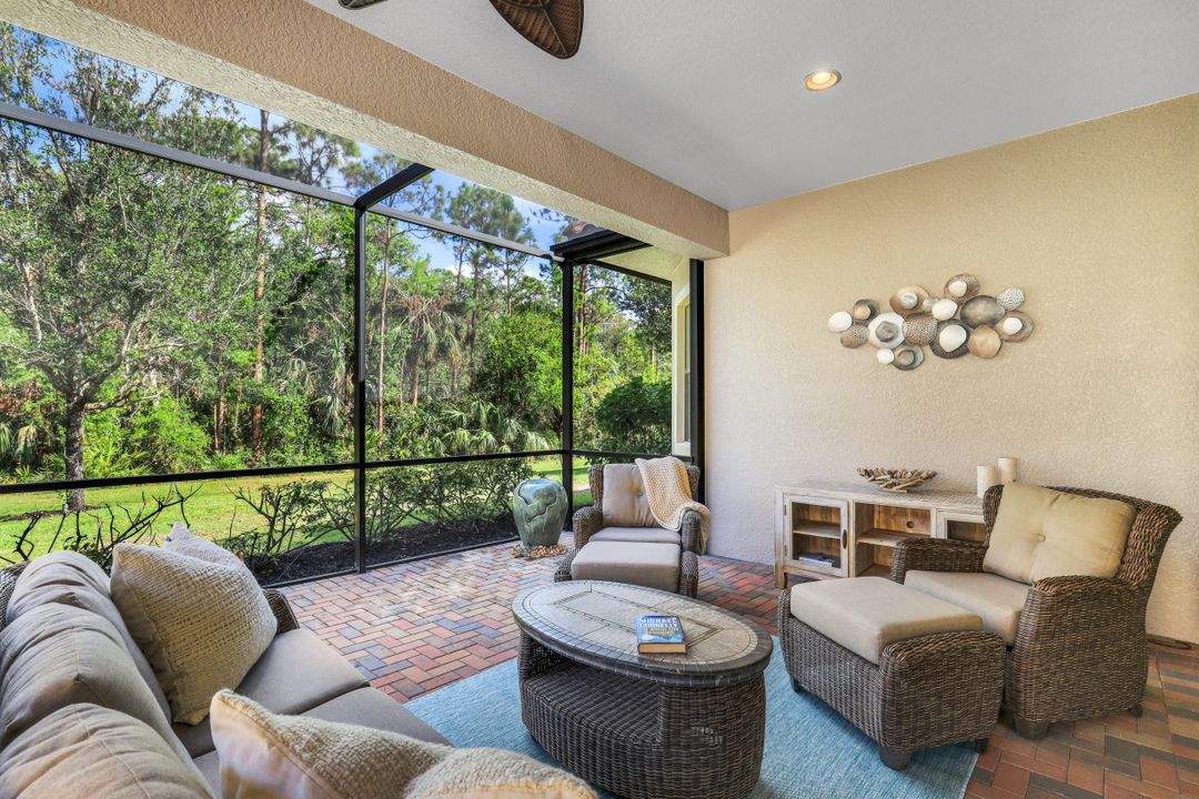 9345 Isla Bella Cir, Bonita Springs, FL 34135