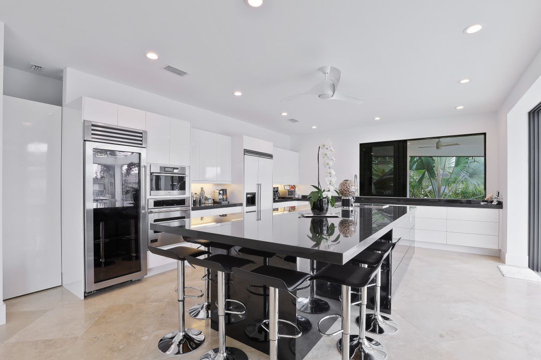 480 Parkhouse Ct, Marco Island, FL 34145